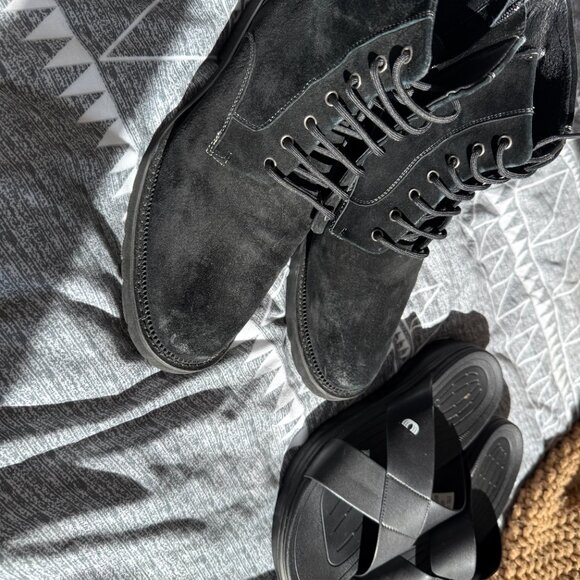 CALTO Men’s Size 12 Black Suede Elevator Boots + Slides Bundle - Picture 14 of 14